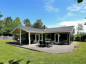 Charming Holiday Home in Gilleleje with Sauna, Gilleleje